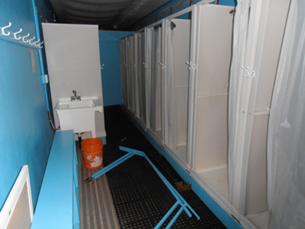 portable shower trailer with multiple showers